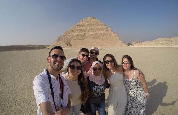 Best Giza, Sakkara and Memphis Private Day Tour and Dinner Cruise