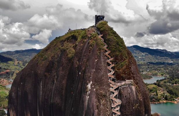 Full Day Private Tour to Guatapé and El Peñol