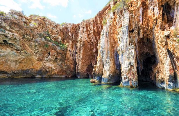Private Tour of Red rocks, Pakleni Islands and Hvar's Southern Beaches