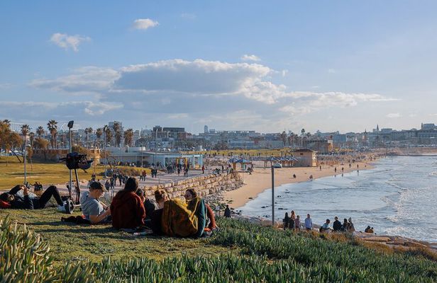Tel Aviv Like a Local: Customized Guided Tour by Lokafy
