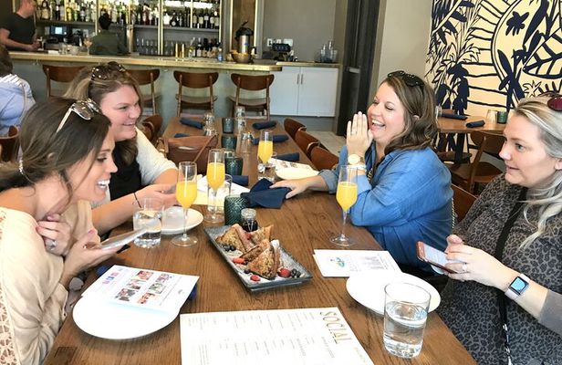 Cincy Brunch History and Streetcar Tour with Riverside Food Tours