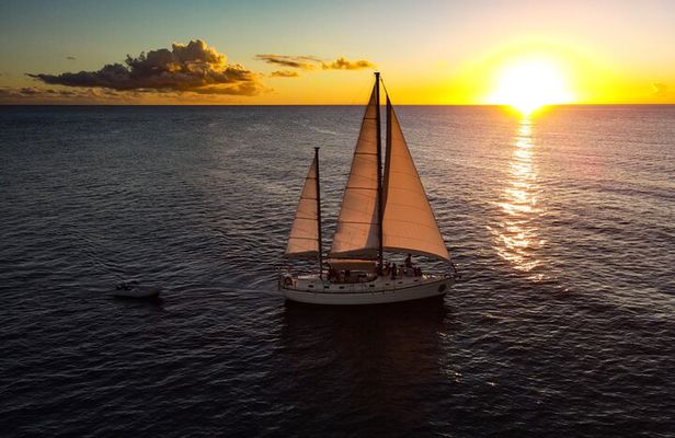 Private Sunset Harbor Sail (25 Max)