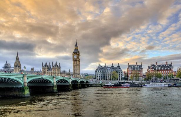 Winston Churchill & London in World War II Walking Tour