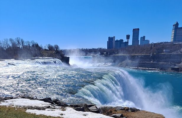 Niagara Falls Tour Includes Maid of the Mist & Cave of the Winds