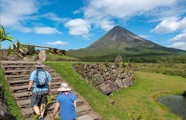 Arenal Volcano National Park Guided Hike