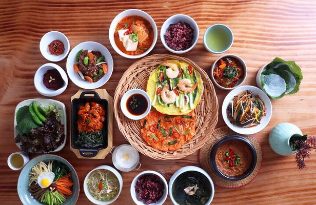 Master Korean traditional cooking with a Kimchi chef