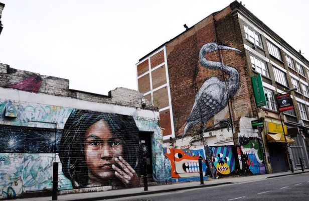A Ball of Chalk - Guided Private East End Walk