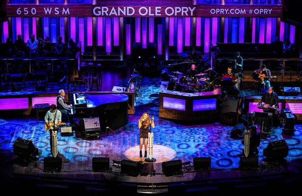 Grand Ole Opry Show Admission Ticket in Nashville
