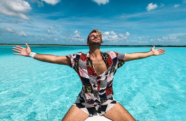 Cozumel Catamaran Snorkeling Tour & Lunch (Hotel Pick Up)