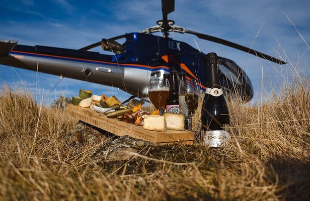 1-Hour Private Heli-Picnic Mountain top tour in Kaikoura