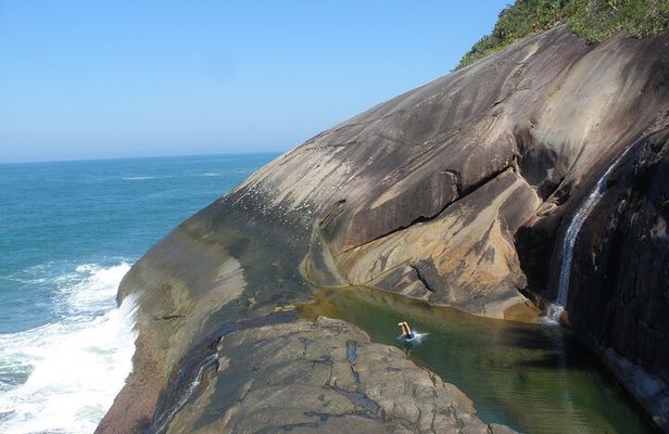 Saco Bravo Waterfall hike (2 days)