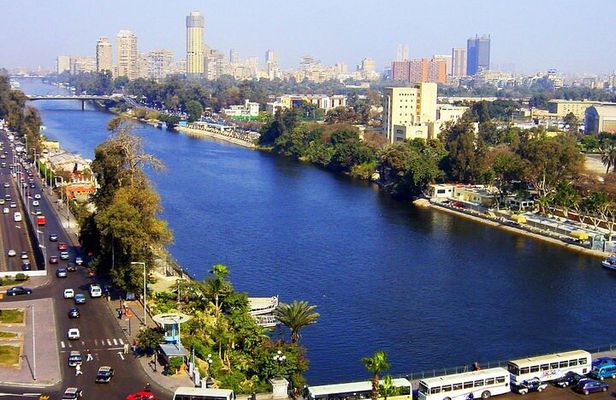 Downtown Cairo Half-Day Tour with Egyptian Dinner