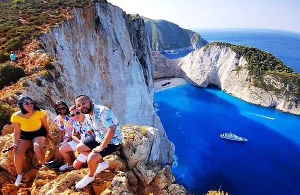 Zakynthos Early Morning Small Group Tour Shipwreck & Blue Caves 