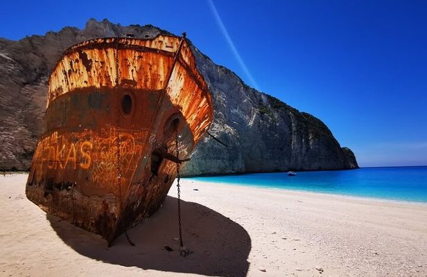 Zakynthos: early morning Shipwreck,Blue Caves and view point small group