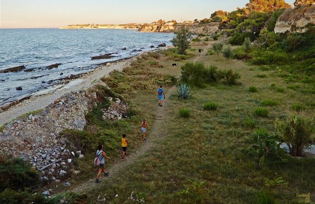 The Path of the Cliffs: Torre Olivieri and the Gruccione Bay