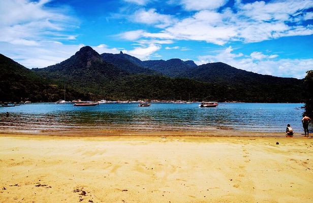 Highlights of Abraão Cove on a Half Day Hike in Ilha Grande