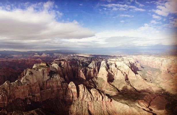100 Mile Zion National Park Panoramic Helicopter Flight