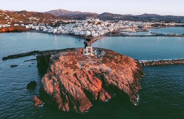Naxos Old Town Private Food Tour with Dinner and Pickup