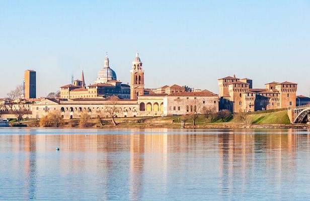 Mantua: 2-hour guided walking experience