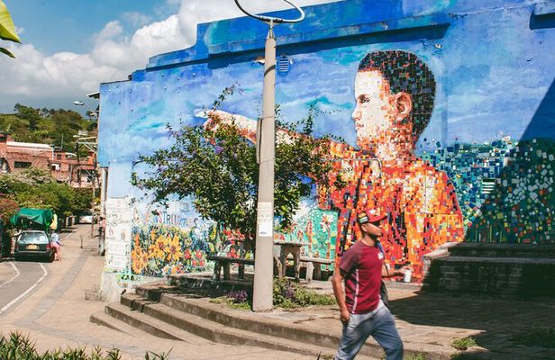 Private tour: Community Immersion at the Moravia Barrio in Medellin