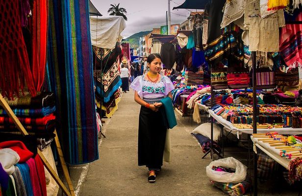 Otavalo Unveiled: A Day Journey Through Time and Tradition!