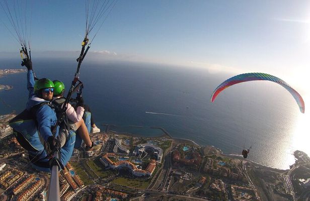 Tandem Paragliding Flight in Costa Adeje from 1100m