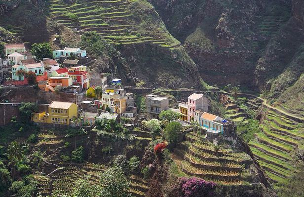 Santo Antão: Hike Ponta do Sol - Fontainhas - Cruzinha 