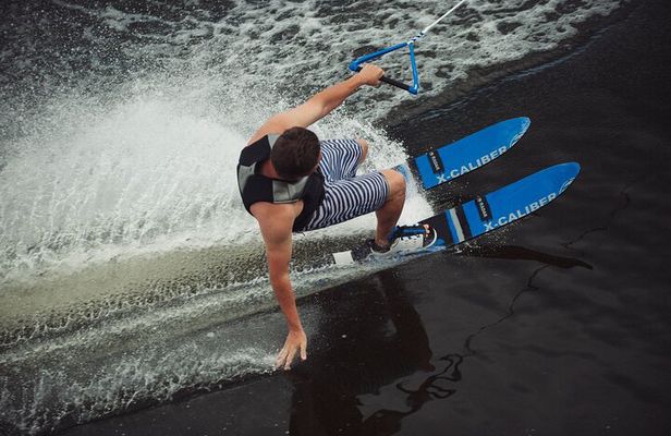 1 Half Day Waterski, Wakeboard or Wakesurf Lesson - 5 people max