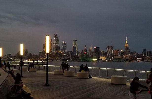 New York City Skyline at Night Guided Tour
