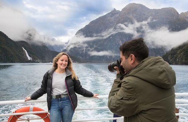 Milford Sound Day Tour and Cruise from Queenstown