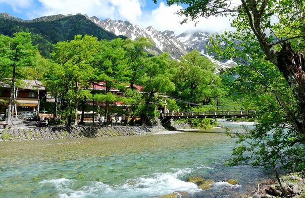 1-Day Tour from Nagano and Matsumoto Kamikochi & Matsumoto Castle