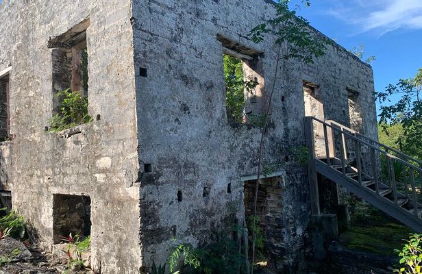 Discovery Tour and Treasure Hunt ( North and Middle Caicos)