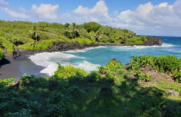 Full-Circle "Reverse" - Luxury Road to Hana Tour from South Maui