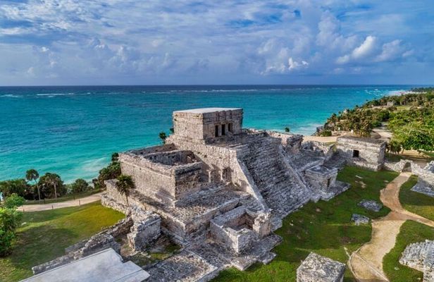Private Half-Day Tulum Mayan Ruins with Skip-the-line
