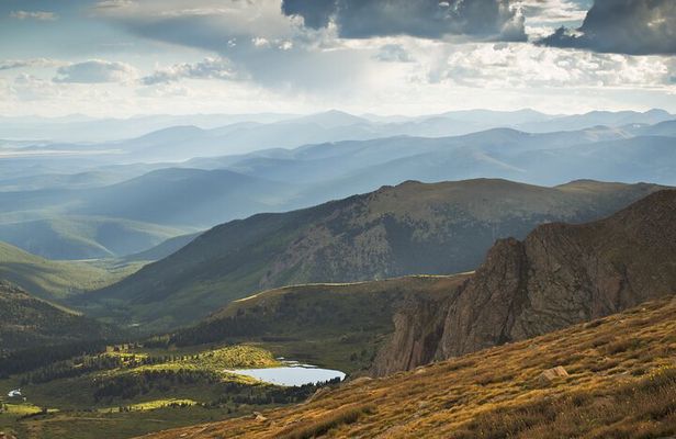 Rocky Mountains Sightseeing Adventure