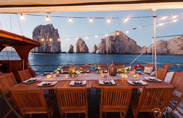 Private Luxury Yacht Cruise on Tu Enamorado