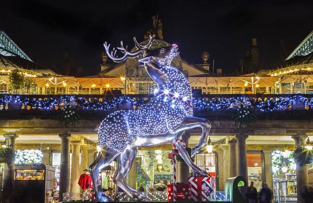 London Christmas Lights Private Tour by Traditional Black Cab