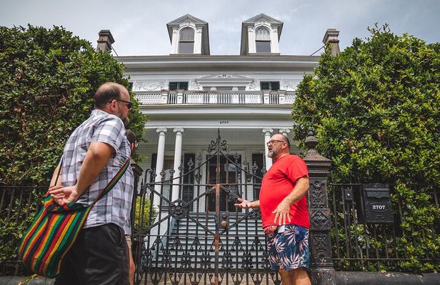 Private New Orleans Garden District Highlights Tour