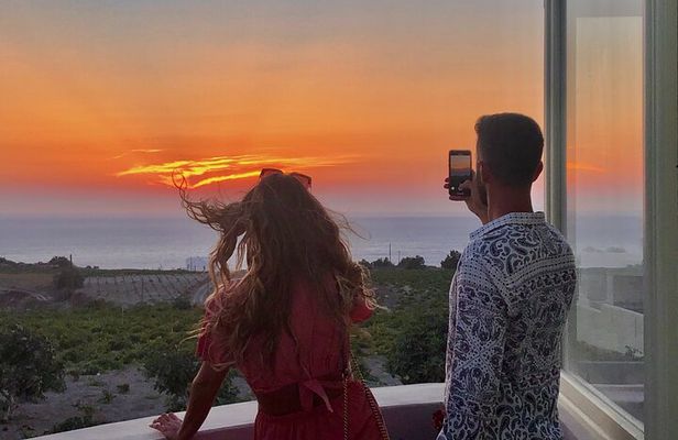 Santorini 4 hours Private Tour : Visit all the hotspots