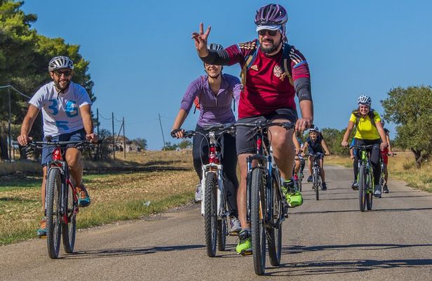 Bike tour into the nature of Trani: from the coutryside to the coast