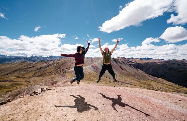 Rainbow Mountains of Palccoyo (Day Trip)