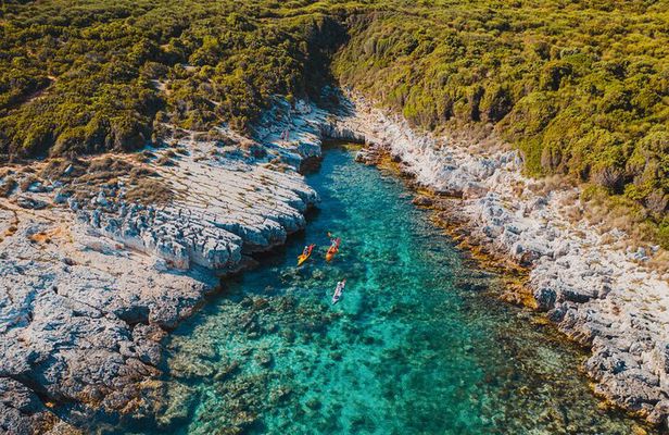 Cave Adventure near Pula by Kayak