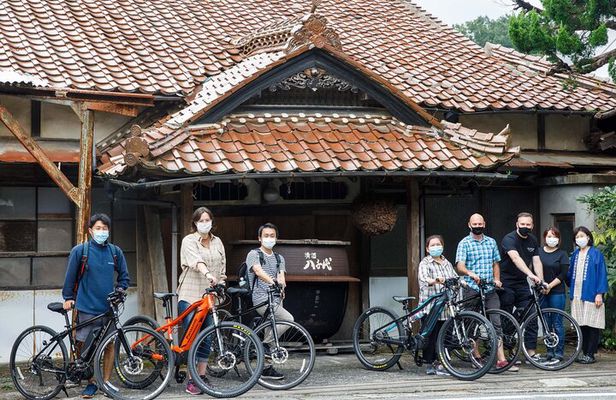 Guided Cycling tour in Hagi with Sake Brewery Visit
