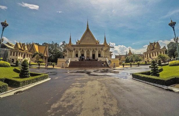 Divine Phnom Penh in Half a Day