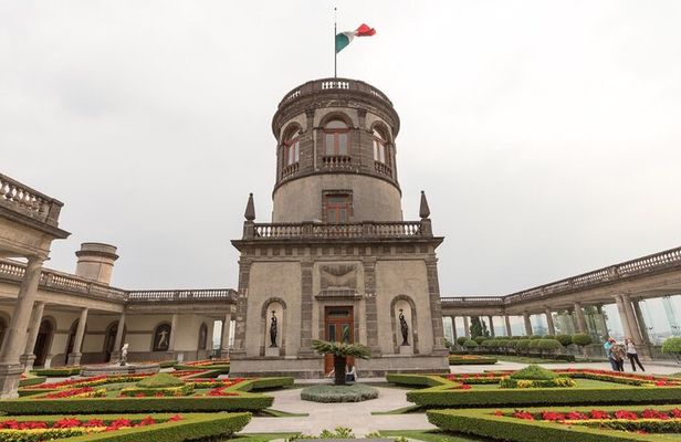 Exclusive Tour to Chapultepec Castle