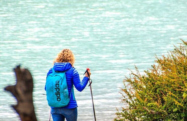 Laguna Esmeralda Hiking Tour with Snack from Ushuaia