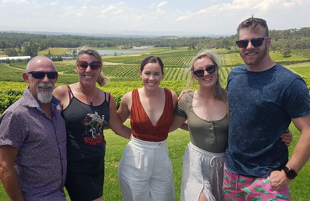 Hunter Valley Small Group Wine, Gin and Cheese Tour from Sydney