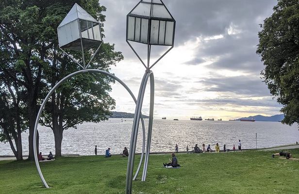 Vancouver City tour for Couples Half-Day Private