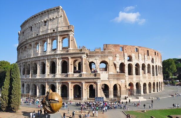 PRIVATE Colosseum, Roman Forum and Palatine Hill tour