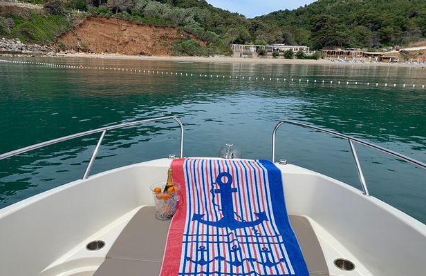 Elafiti Islands 4-Hour Fun Speedboat Tour